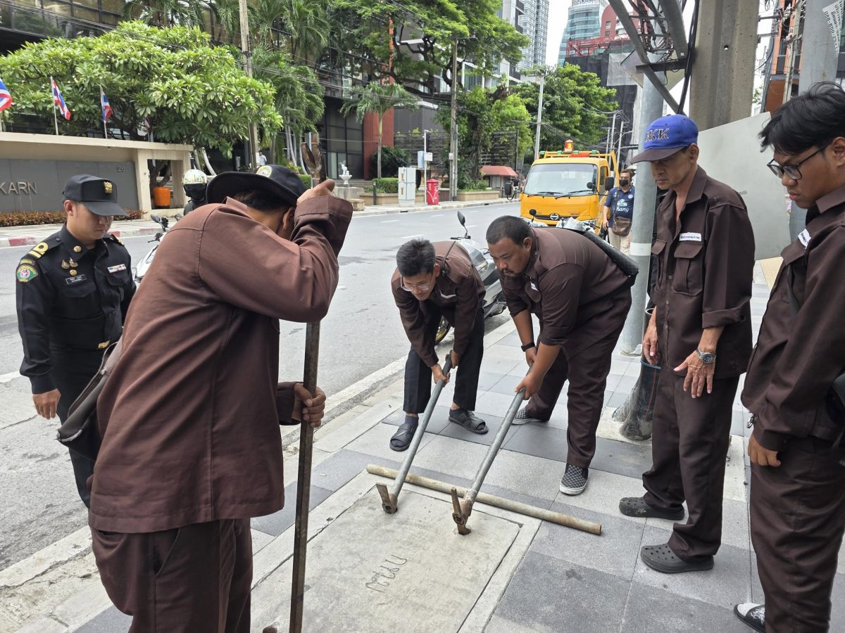 ดร.นรเทพ ชูพูล ผู้อำนวยการเขตปทุมวัน กทม....