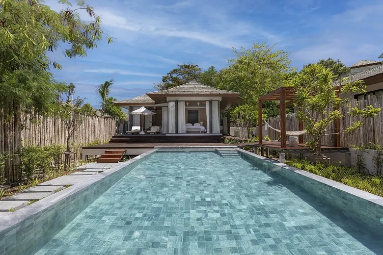สัมผัสสวรรค์แห่งการพักผ่อนในพูลวิลลาส่วนตัว กับ "Paradise Fahn Escape Stay 4, Pay 3" พัก 4 คืน จ่ายเพียง 3 พร้อมเอกสิทธิ์ระดับพรีเมียม ณ โรงแรมเคปฟาน เกาะสมุย