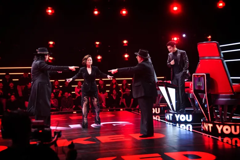 ครึ่งทางยิ่งเดือด! 4 โค้ช "The Voice Thailand 2026" เปิดศึกแย่งลูกทีมสุดนัวงัดทุกไม้เด็ดจนเกิด Triple Block ครั้งแรกของรายการ!