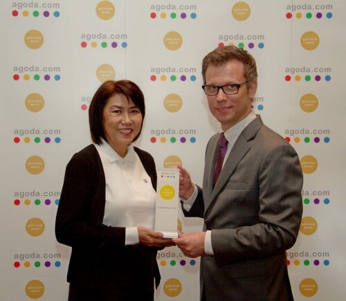 ภาพข่าว: “โรงแรมเอสเคป เขาใหญ่” รับรางวัล “2015 Gold Circle Award” จาก Agoda.com ในฐานะโรงแรมมีคุณภาพระดับสูงยอดเยี่ยม