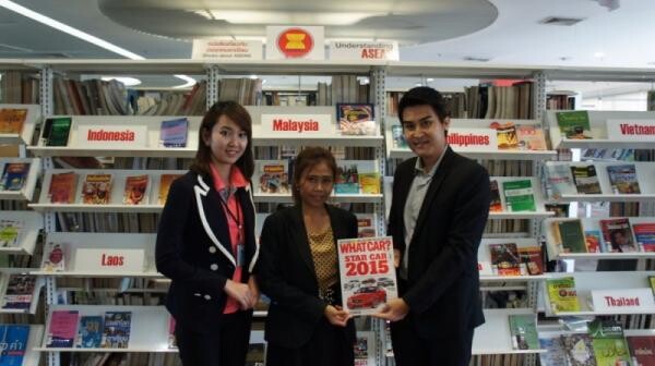ภาพข่าว: “โครงการให้ความรู้สู่สังคม” ปีที่ 2 มอบนิตยสาร WHATCAR? Thai Edition ให้กับสำนักหอสมุด มหาวิทยาลัยศรีปทุม