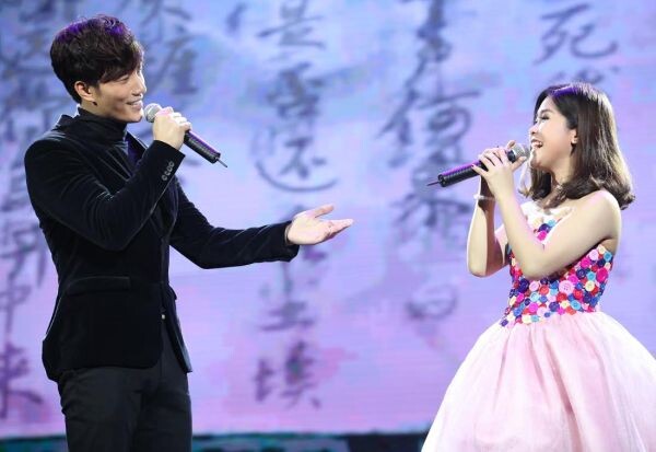 สถานีโทรทัศน์ ไทย ซีซีทีวี จัดมหกรรมคอนเสิร์ตฉลองตรุษจีนสุดยิ่งใหญ่ “THAI CCTV MUSIC FESTIVAL 2016” ทัพศิลปินล้นเวที ถ่ายทอดให้ชมพร้อมกัน 6 สถานีโทรทัศน์ดัง ไทย-จีน