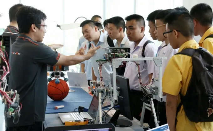 FIBO มจธ. แนะนำ วิทยาการหุ่นยนต์กับอนาคตของประเทศไทย