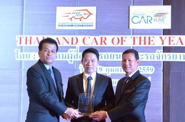 ภาพข่าว: นิสสัน เอ็กซ์เทรล คว้ารางวัลเข้ารอบ 6 คันสุดท้ายรถยนต์ยอดเยี่ยม “THAILAND CAR OF THE YEAR 2015”