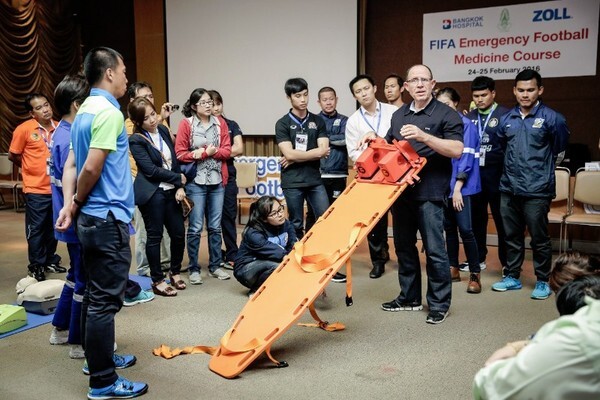 เสริมศักยภาพบุคลากรสโมสรฟุตบอลชั้นนำไทย ป้องกันวิกฤตนักฟุตบอลเสียชีวิตกลางสนาม โดยการอบรม “FIFA Football Emergency Medicine Course” ครั้งแรกในอาเซียน