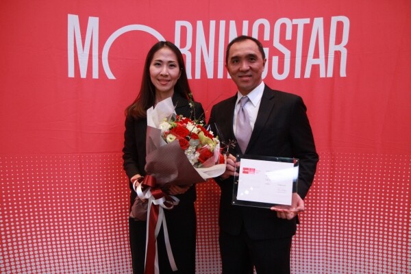 ภาพข่าว: บลจ. ภัทร คว้ารางวัลกองทุนยอดเยี่ยมจาก Morningstar Fund Awards Thailand 2016