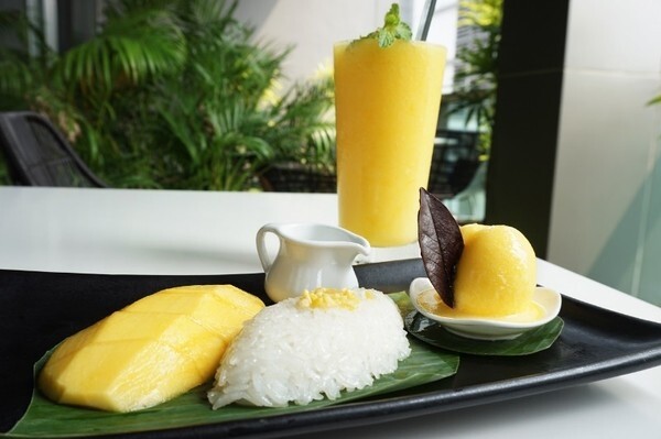 อิ่มอร่อยและอิ่มบุญไปกับมะม่วงรสหวานถูกใจ ในชุด Happy Mango ที่โรงแรมโนโวเทล กรุงเทพ แพลทินัม ประตูน้ำ