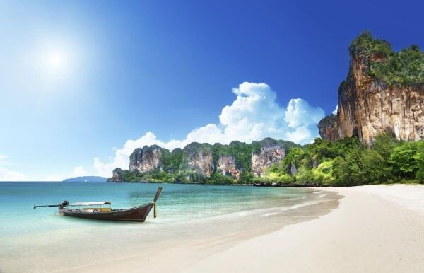 Skyscanner reveals that Bangkok and Phuket are the most-searched destinations in Thailand for Songkran 2016