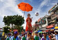 ร่วมฉลอง “เทศกาลซาลาเปา” บนเกาะเฉิ่งเจ้าที่ฮ่องกง สนุกสนานกันให้เต็มอิ่มไปกับประเพณีเก่าแก่กว่าร้อยปี