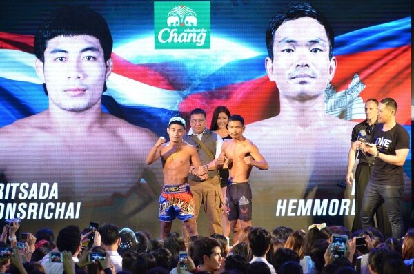 ONE Championship จัดงาน Official Face Off จับนักสู้ MMA 9 คู่ ปะทะหน้ากันครั้งแรก แสดงความพร้อมก่อนขึ้นเวทีจริงพร้อมมอบเงิน 1 ล้านบาท ให้กำลังใจนักกีฬาวอลเลย์บอลหญิงทีมชาติไทย