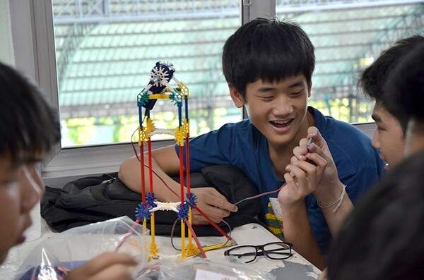 Young Thinking Innovator Camp เอกตราชวนคิด ต่อยอดเรียนรู้ทางด้านวิทยาศาสตร์