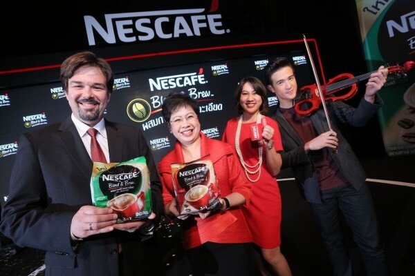 เนสกาแฟ พลิกโฉมตลาดกาแฟปรุงสำเร็จ ส่ง “เนสกาแฟ เบลนด์ แอนด์ บรู” ชูจุดขาย “ผสมกาแฟคั่วบดละเอียด” ครั้งแรกในไทย