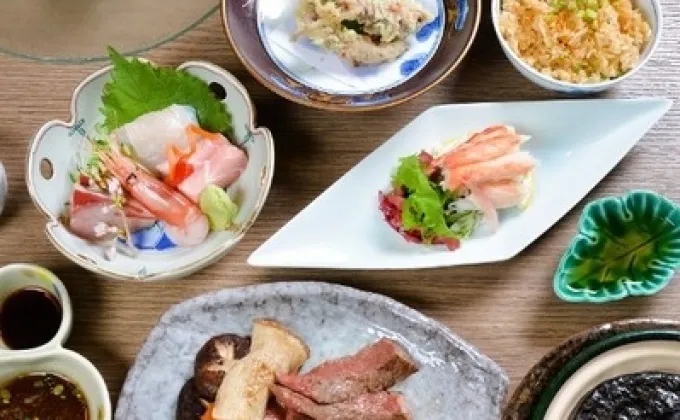 ไคเซกิมื้อกลางวัน 6 คอร์ส ณ ห้องอาหารญี่ปุ่น