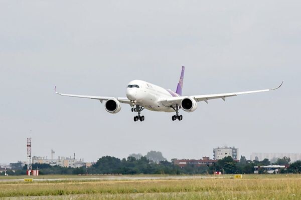 ภาพข่าว: เครื่องบินแอร์บัส เอ 350 XWB ลำแรกของการบินไทยทำการบินทดสอบครั้งแรก ณ เมืองตูลูส