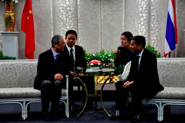 รองประธานสถาบันบริหารการต่างประเทศแห่งสาธารณรัฐประชาชนจีนเข้าพบและหารือคุณอภิสิทธิ์ เวชชาชีวะ อดีตนายกรัฐมนตรี