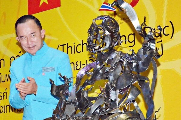 สานสัมพันธ์ 40 ปี การทูตไทย-เวียดนาม สร้างพระเครื่อง “พระโพธิสัตว์ ทิก กว๋าง ดึ๊ก”