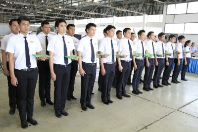 สถาบันการบินพลเรือน จัดพิธีประดับเครื่องหมายแสดงความสามารถในการบิน (ครึ่งปีก) ศิษย์การบินหลักสูตรนักบินพาณิชย์ตรี-เครื่องบิน รุ่นที่ 103