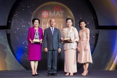 ภาพข่าว: “ภัทรา – กรรณิกา” คว้ารางวัล “ทำเนียบเกียรติคุณนักการตลาดไทย”