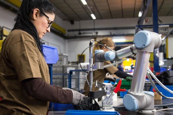 ยูนิเวอร์ซอล โรบอตส์ เผยตลาดหุ่นยนต์ทำงานร่วมกับมนุษย์โตไม่หยุด เชื่อครองแชมป์ตลาดโลก