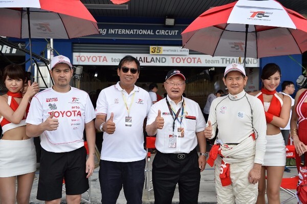 “ณัฐวุฒิ-ปิติ” ผนึกกำลังประกาศศักดิ์ศรีนักแข่งไทย ในศึก SUPER GT 2016 สนามบุรีรัมย์