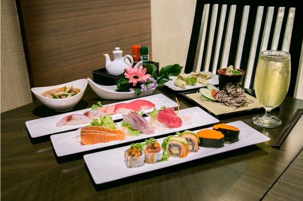 “มา 4 จ่าย 3 บุฟเฟ่ต์อาหารญี่ปุ่น”