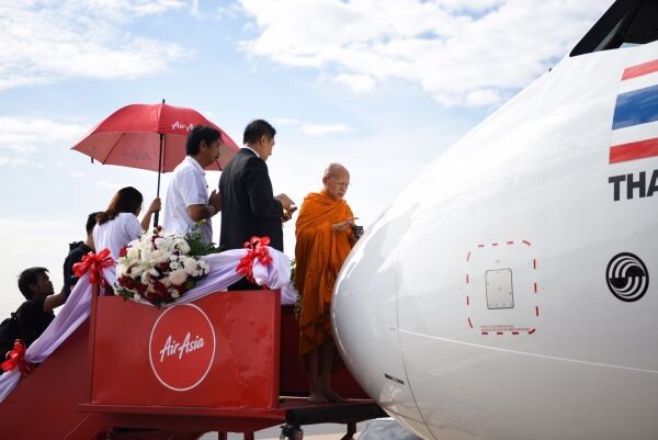 ไทยแอร์เอเชีย ต้อนรับเครื่องบินใหม่ แอร์บัส เอ 320 นีโอ ลำแรกของเมืองไทย ช่วยประหยัดพลังงาน 15% ลดเสียงรบกวน ตอกย้ำการเป็นผู้นำด้านนวัตกรรมอุตสาหกรรมการบิน