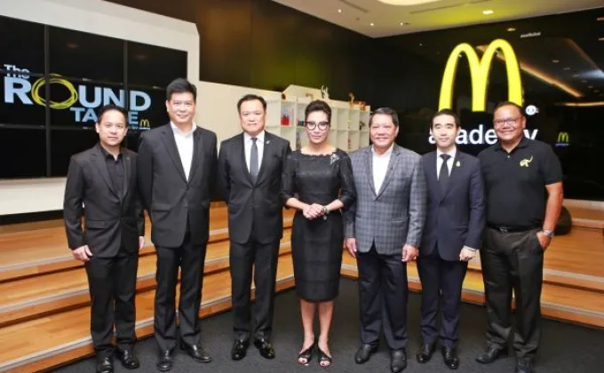 ภาพข่าว: M academy จัดเสวนาเผยเคล็ดลับจับทิศทางธุรกิจไทย