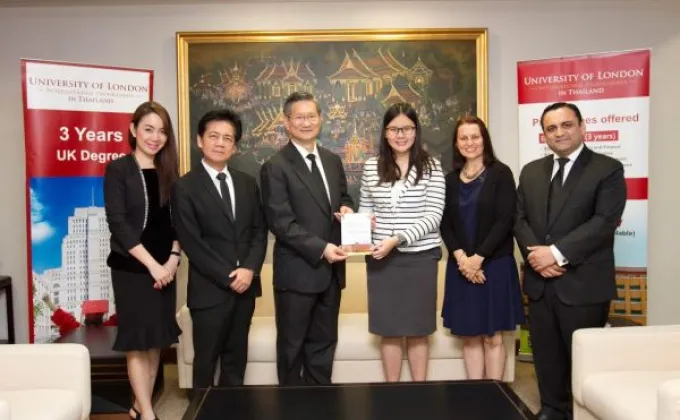 ภาพข่าว: ธนาคารกรุงเทพ สนับสนุนทุนการศึกษาแก่นักเรียนไทย