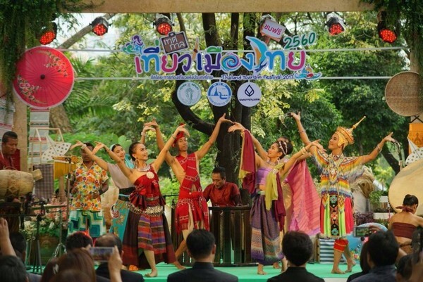 ททท. เปิดศักราชท่องเที่ยว จัดยิ่งใหญ่ “เทศกาลเที่ยวเมืองไทย ๒๕๖๐” เที่ยวเมืองไทยให้ครบมาพบกันที่สวนลุม