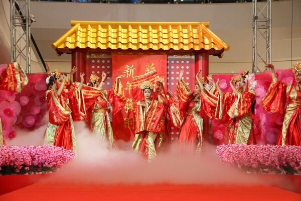 Gossip News: เดอะเกรทไชนิสนิวเยียร์ 2017 ช้อปสนุกโชคผลิบานอลังการตรุษจีน