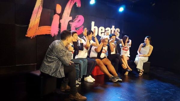ทีวีไกด์: รายการ “Life Beats” รับประกันความฮา!!... ไดอารีตุ๊ดซีส์ เดอะซีรีส์ 2 ยกทีม!! บุก “Life Beats” โชว์ขำ...ทำพิธีกรรายการน้ำตาไหล