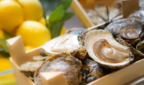 “OYSTERS OF THE WORLD”  หอยนางรมสดจากทุกมุมโลก ณ ห้องอาหารเมดิสัน โรงแรมอนันตรา สยาม กรุงเทพ วันที่ 3 - 16 มีนาคม 2560