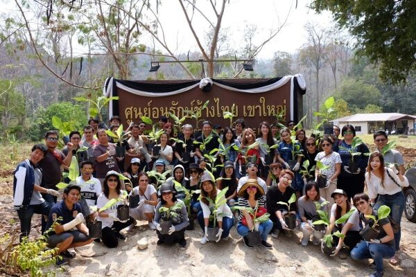 บราเดอร์ จัดทริปขอบคุณสื่อมวลชน และแถลงผลประกอบการปี 2559 พร้อมร่วมกิจกรรมปลูกป่าเลี้ยงอาหารช้าง ณ ศูนย์อนุรักษ์ช้างไทย เขาใหญ่