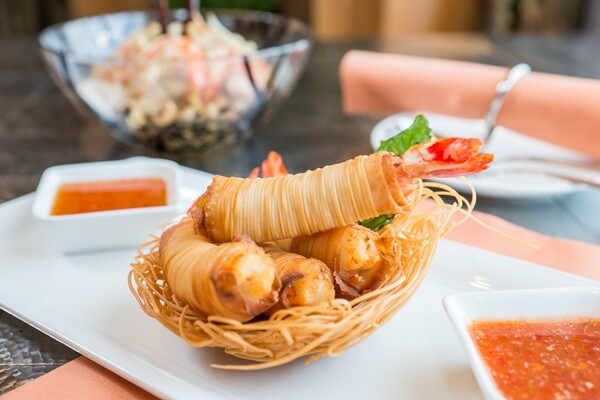 “ย้อนรอยอาหารไทย กินอยู่อย่างอารยะ ครัวไทย ๔ ภาค” ห้องอาหารเบซิล