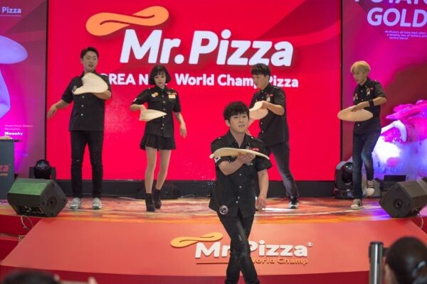 ฟู้ดแลนด์ฯ ส่ง “Mr.Pizza” ปักธงภาคอีสาน พิซซ่าพรีเมี่ยมแบรนด์อันดับ 1 สัญชาติเกาหลี เปิดแล้วที่เทอร์มินัล 21 โคราช