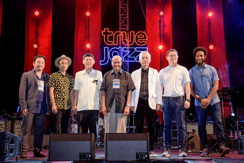 ภาพข่าว: กลุ่มทรู ร่วมเติมความสุขด้วยมนต์เสน่ห์แห่งดนตรีแจ๊ส สระดับโลก “True Jazz Festival @ Huahin”