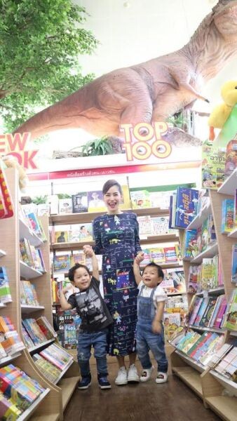 ร้านหนังสือแว่นแก้ว ร้านหนังสือสำหรับเด็กและเยาวชนแห่งแรกในประเทศไทย เปิดโลกการเรียนรู้อย่างยั่งยืน สนุกกับการอ่านไม่รู้จบ