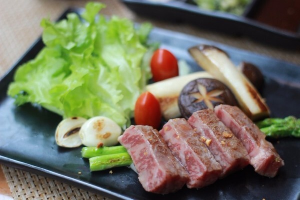 ห้องอาหารญี่ปุ่นทาคูมิ โรงแรมสวิสโฮเต็ล เลอ คองคอร์ด กรุงเทพฯ จัดโปรโมชั่นเนื้อซานุกิวากิว