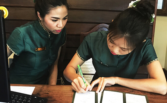 โอเอซิสสปาเปิดโอกาสให้กับนักศึกษาฝึกงานชาวไทยและชาวต่างชาติร่วมฝึกงานกับโอเอซิสสปาทุกสาขาทั่วประเทศ