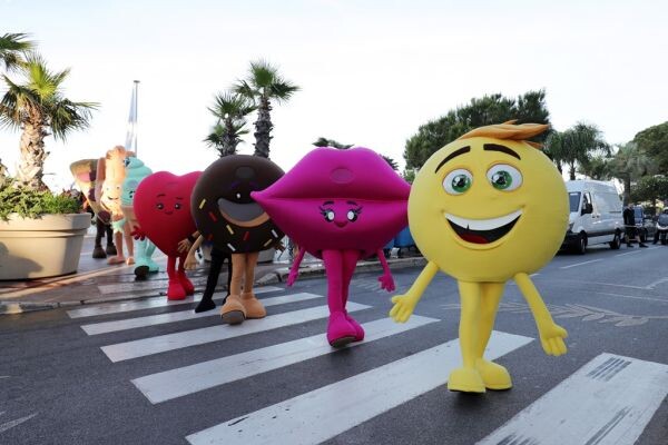 โซนี่ พิคเจอร์ส ส่ง The Emoji Movie: App ติสต์ ตะลุยโลก เปิดตัวได้อย่างยิ่งใหญ่ ในเทศกาลภาพยนตร์เมืองคานส์