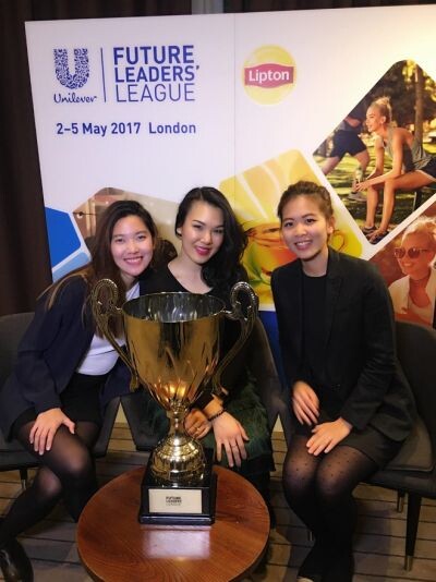 ภาพข่าว: นิสิต ศศินทร์ ชนะเลิศการแข่งขันแผนการตลาดระดับโลก Unilever Future Leaders' League 2017