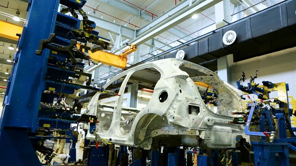 สร้างรถยนต์ในโลกเสมือนจริง: เรื่องราวของหุ่นยนต์รูบี้และโมเดล 3 มิติ