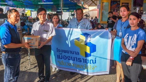 โรงพยาบาลเมืองนารายณ์ และโรงพยาบาลอ่างทองเวชชการ2 (หมอประเจิด) ช่วยผู้ประสบอัคคีภัย ชุมชนสระมโนราห์ จ.ลพบุรี