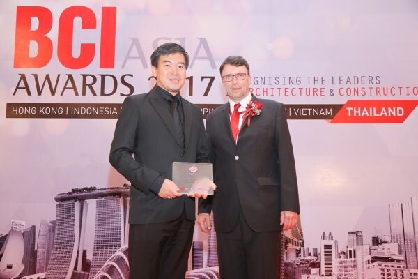 ภาพข่าว: ซีพีเอ็น คว้ารางวัลใหญ่ระดับเอเชีย “Top 10 Developers Awards 2017” จาก BCI ASIA AWARDS เป็นปีที่ 6 จากโครงการ เซ็นทรัล ภูเก็ต, และเซ็นทรัลพลาซา มหาชัย