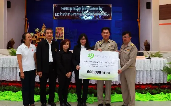 ภาพข่าว: ซีเกทประเทศไทยมอบเงินสมทบทุนการก่อสร้าง