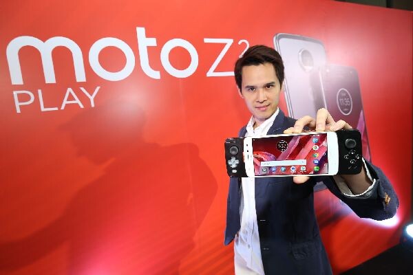 โมโตโรล่าเดินหน้ารุกธุรกิจสมาร์ทโฟนในตลาดอาเซียนพร้อมเปิดตัว Moto Z2 Play และ Moto ModsTM