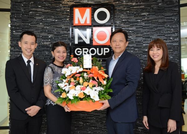 ภาพข่าว: ตลาดหลักทรัพย์ฯ เข้าแสดงความยินดีกับ MONO