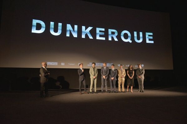 Movie Guide: ทัพนักแสดงนำหนังสงคราม Dunkirk - ดันเคิร์ก บุกกรุงปารีส ร่วมงานพรีเมียร์ที่เปิดตัวอย่างยิ่งใหญ่