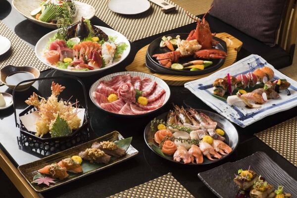 อิ่มหนำไปกับ “อะตาราชิ” อาหารญี่ปุ่นสไตล์บุฟเฟ่ต์เลิศรสในแบบที่คุณเลือกเอง ทุกมื้อกลางวันวันอาทิตย์ ณ ห้องอาหารญี่ปุ่น อูทาเกะ