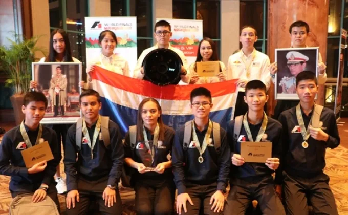 ภาพข่าว: ทีมเด็กไทยคว้า 3 รางวัลจากเวทีแข่งขันรถ